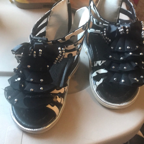 Bundle and save ...  worn a few times - Picture 1 of 4